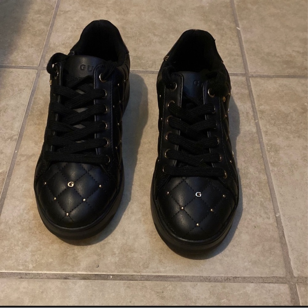 Woman shoes